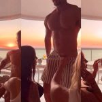 Reed e Carol Francci fazem sexo gostoso com amigo dotado na sacada do apê