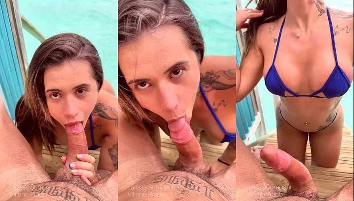 Safada Larissa Sumpani chupando e cavalgando em trepada no barco